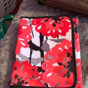 Tri-fold tablet case